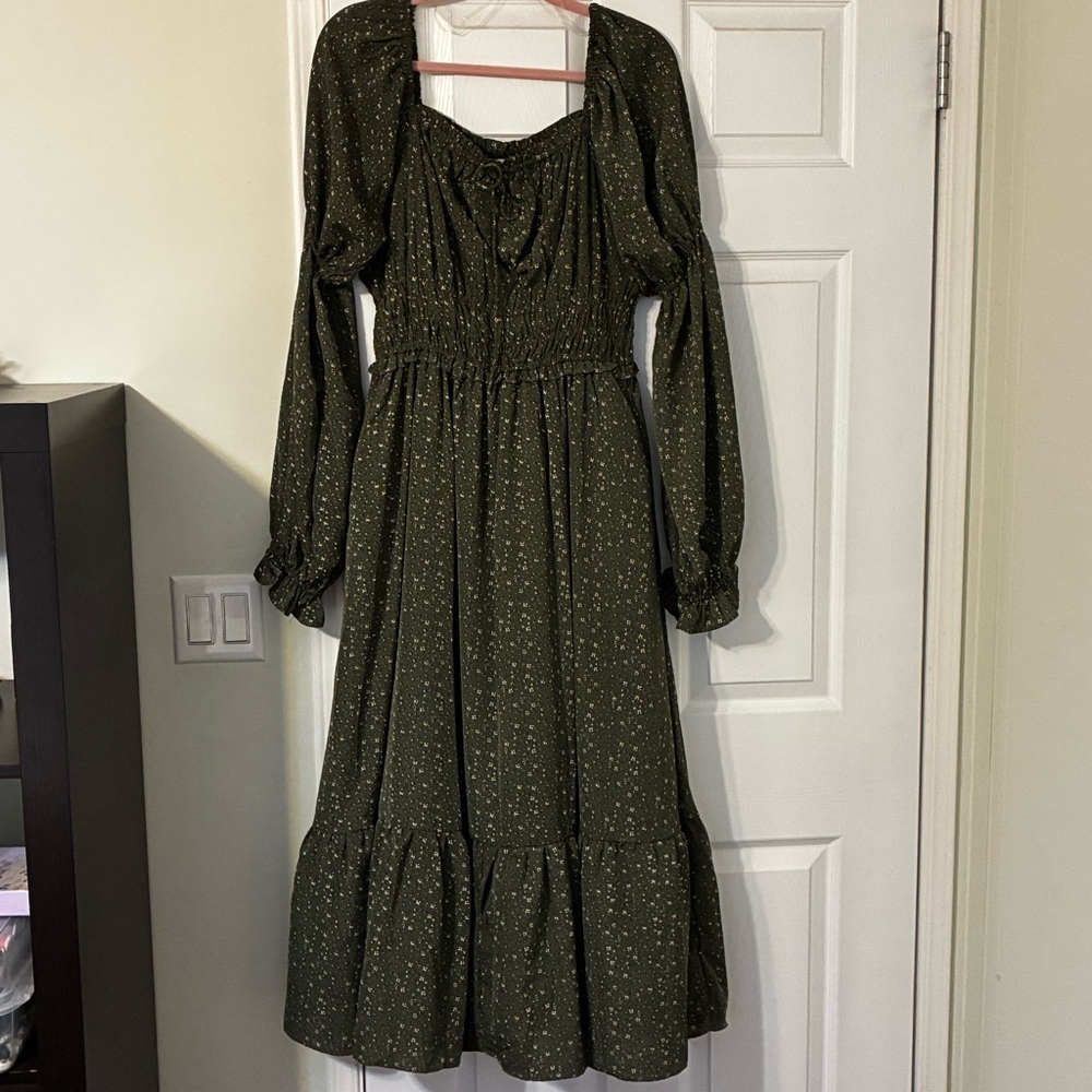 Altar’d State: Green Long-Sleeve Dress